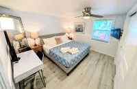 Breezy Harbor AMI  pool retreat near the Beach - 2つ星