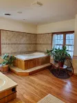 Hydro-Massage Tub! Wrangler Outlaw Suite! Horses! - Wifi
