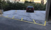 Artree Suites - parking
