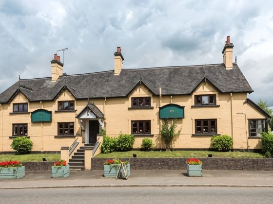 Golden Lion Hotel