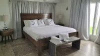 OCEAN FRONT-SUNSETS-PRIVATE POOL2 or 3 bedrooms - Wifi