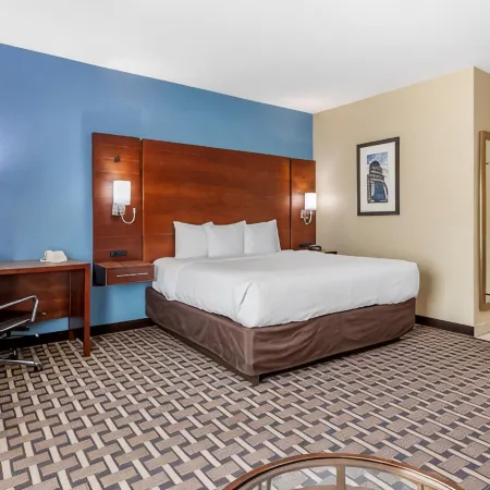 Comfort Suites