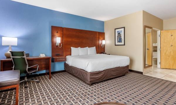 Comfort Suites