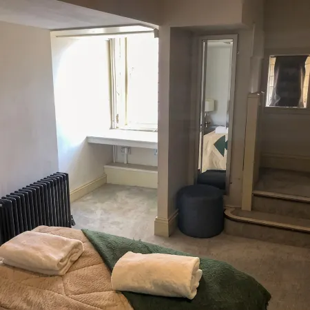 Stylish Historic Apartment Near York Minster