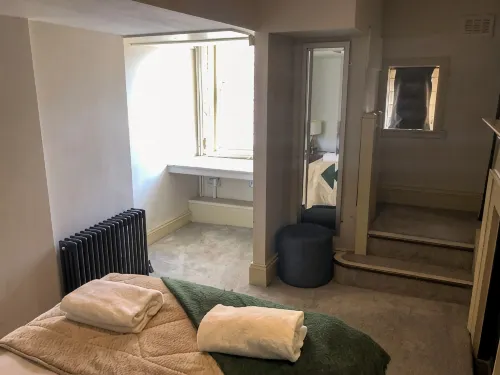 Stylish Historic Apartment Near York Minster - 2-Star