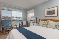 Dockside Guest Quarters - 3-Star