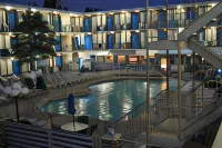 Brittany Motel - balcony