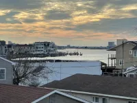 Bayview Home Endless decks Elevator, Every  bedroom has a bath and deck access. - 3-Star