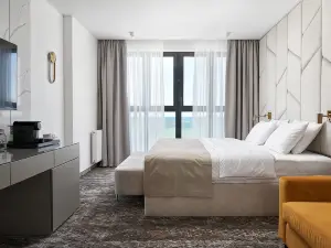 Royal Lions Grand Hotel