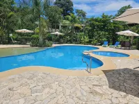 Beautiful 2bd 2 ba villa w/lush yard, gated community 15 min from Manuel Antonio - Villas