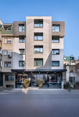Hotel Tim's Hotels in der Nähe von Спомен куќа на Мајка Тереза