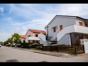 Grazioso Appartamento in Residence con Piscina - Ottima Posizione a Rosolina Mare