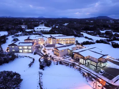 Ocean Square Resort Hotel in zona Seongeup Folk Village