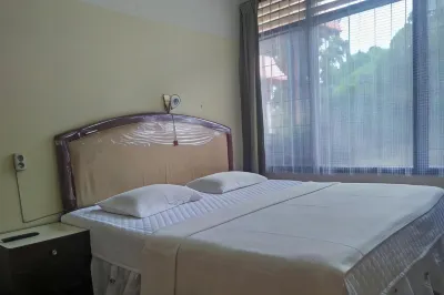 Hotel Olibert Parapat Ajibata Mitra RedDoorz Hotels in Parapat
