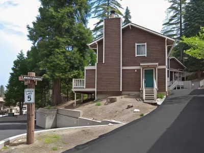 Lake Arrowhead Resort & Spa Hôtels à : Crestline