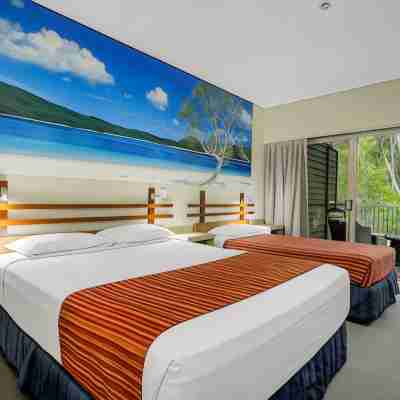 Kingfisher Bay Resort Rooms