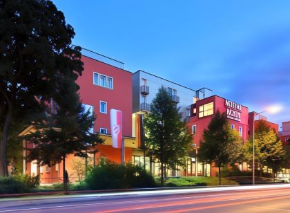 Novina Hotel Tillypark