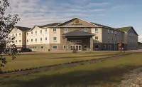 La Quinta Inn & Suites by Wyndham Fairbanks Airport Hotels in 