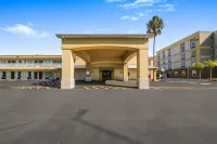 Days Inn by Wyndham Daytona Beach Speedway