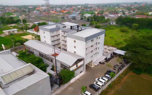 Votel Hotel Charis Tuban Hotel a Jenu
