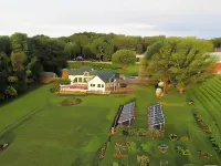 Los Gatos Bed & Breakfast Hotels in Penn Yan