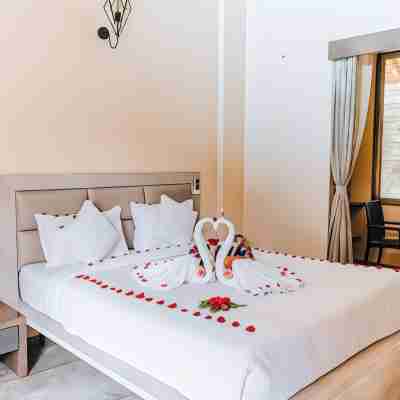 Freesia Resort by Express Inn Rooms