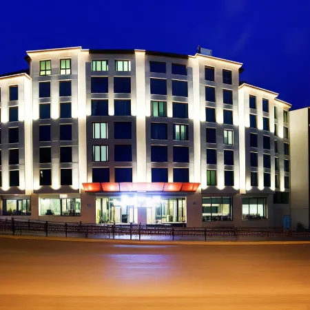 Radisson Blu Hotel, Istanbul Pera Отели рядом с достопримечательностью «Стадион Kasımpaşa»