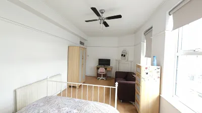 London Edgware Station Apartment Hotels near MILLENNIUM CRANE HIRE LONDON CRANE HIRE