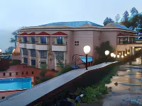 The Dhanhills - a Valley View Hotel in Panchgani - Parking