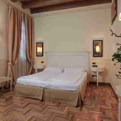 Hotel Villa Policreti Rooms