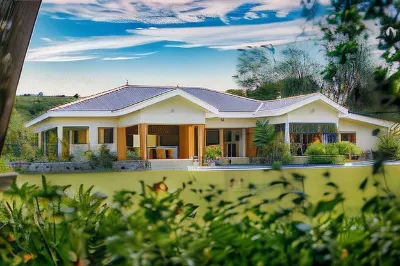 Nakatumble - Luxury Sustainable Villa with Farm