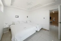 Gyeongju Dang-Geun Ryokan Pool Villa