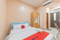 RedDoorz Syariah Near Alun Alun Palimanan