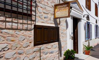 Achilleas Pension - Housity