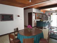 Hotel Olibert Parapat Ajibata Mitra RedDoorz Hotels in Motung
