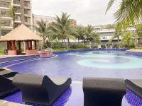 Sky House BSD Apartments by OkeStay - Kolam Renang