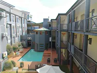 Airport Inn and Suites - Pools