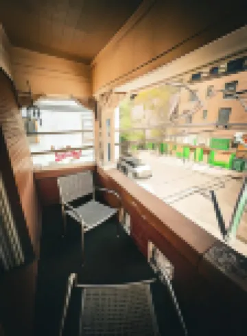 บีแอนด์บีออฟฟ์บรอดเวย์