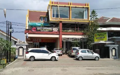 Malang City Boulevard Homestay Hotell i Bareng