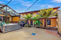 Bright Velo Hotels in Bright