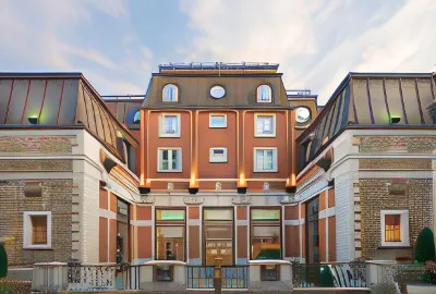 Auberge Saint-Antoine Hotels near Stade CANAC