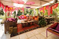 The Art Guesthouse Hotels in Schoemansville