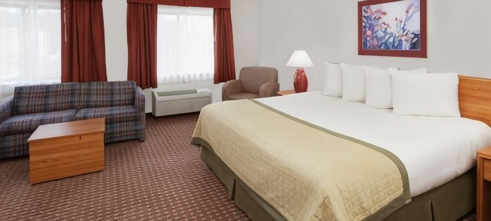 Baymont by Wyndham St. Joseph/Stevensville Hotels in Berrien County