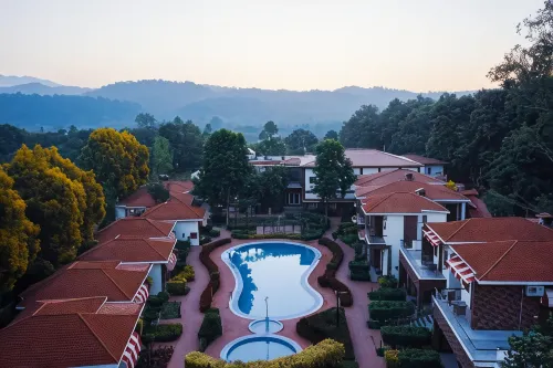 Country Inn Tarika Riverside Resort Jim Corbett فنادق في رامناغار