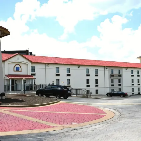 Motel 6 Hazelwood, MO