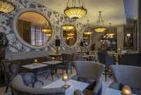 The Trinity City Hotel