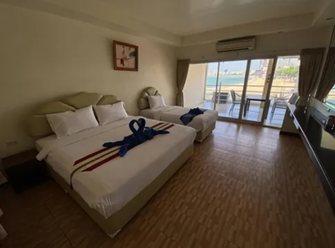 รูปภาพของAt sea residence