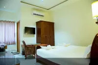 The Grand White Palace Hotels near Vaitheeswaran Koil
