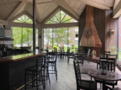 Clarion Hotel Conference Center on Lake Erie Dunkirk otelleri