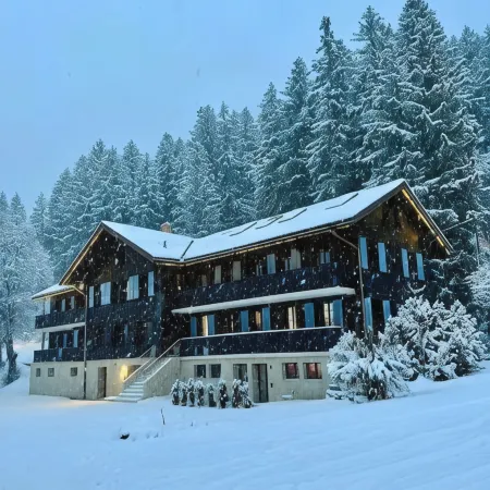 Eiger View Alpine Lodge